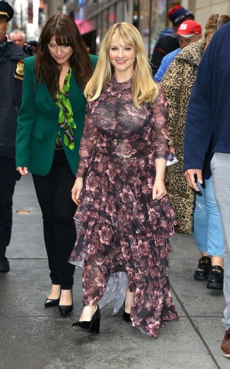 Melissa Rauch star beautiful images