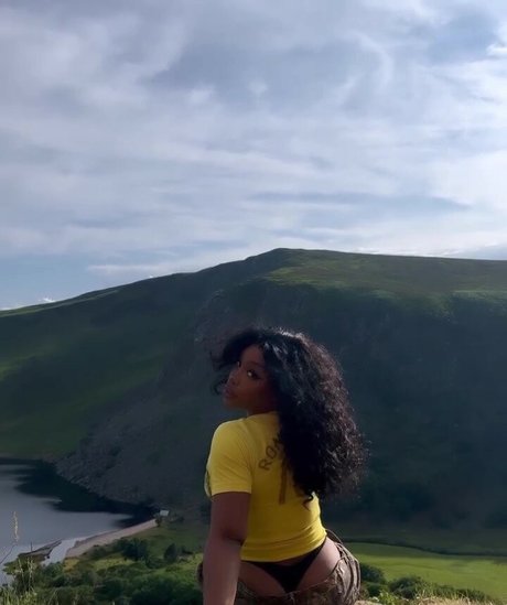 big tits teen onlyfans exclusive pic