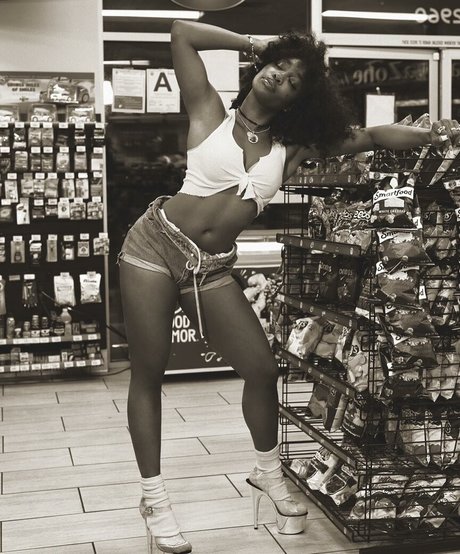 SZA nice pornstar pictures