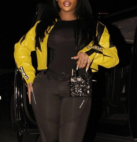 goth pawg onlyfans hd photo