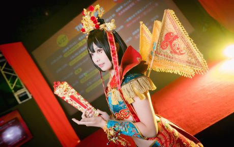 eeelyeee model perfect img