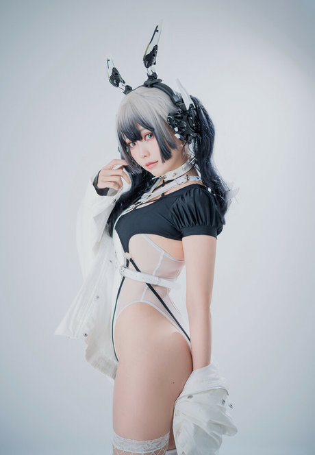 eeelyeee top actress picture