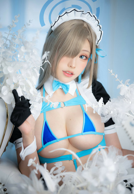 eeelyeee nude pornstar galleries