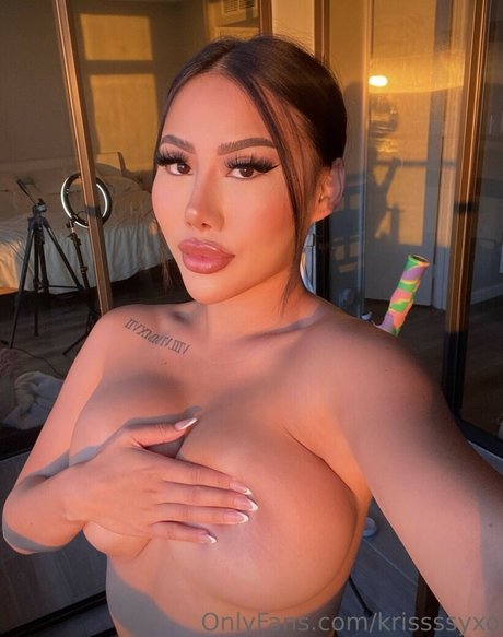 Krissssyxo model best pics