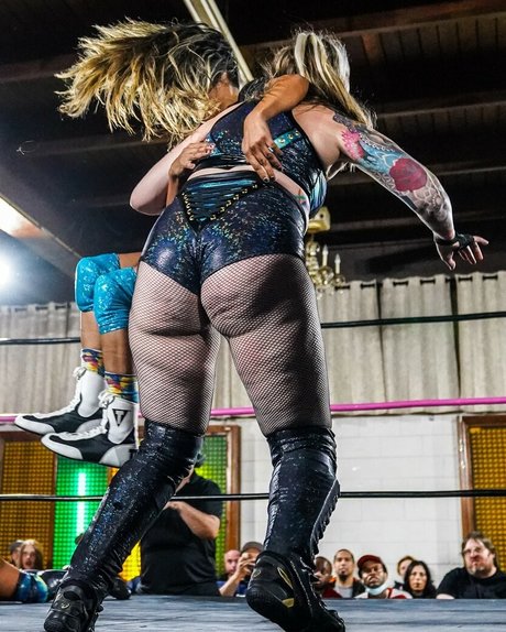 goth trans onlyfans sexy nudes archive