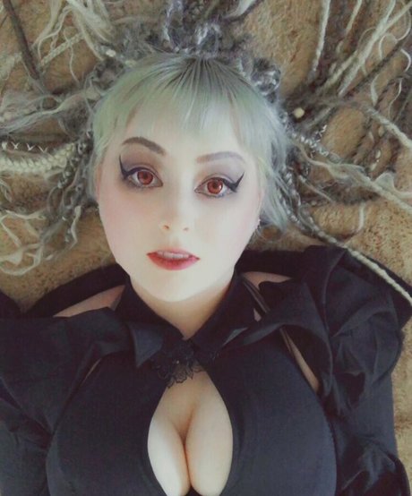 Mother Macabre star hot images