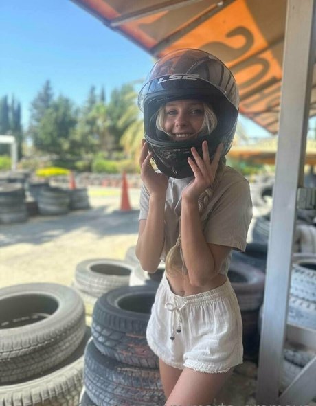 comedian onlyfans adult picture