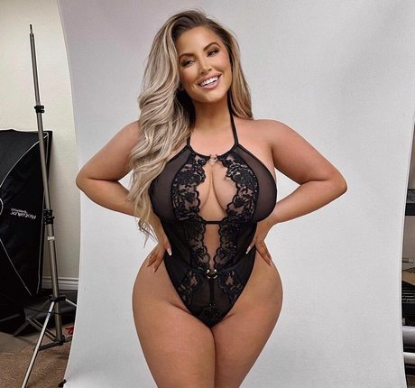 Ashley Alexiss sexy star pictures