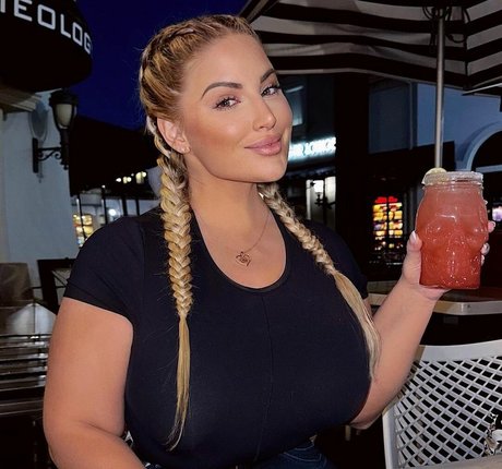 Ashley Alexiss model exclusive images