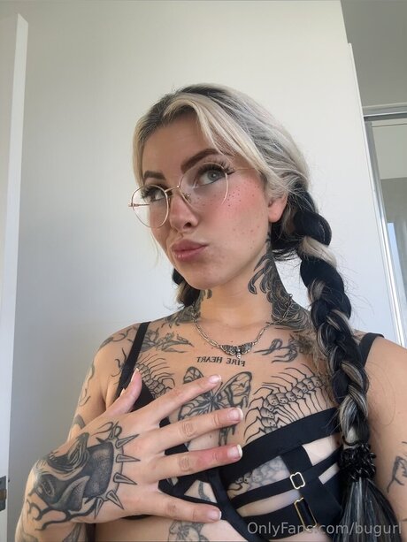 bugurl pornographic model gallery