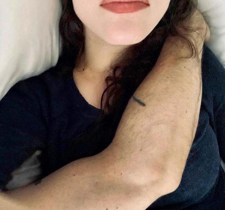 Kat Dennings model adult photo