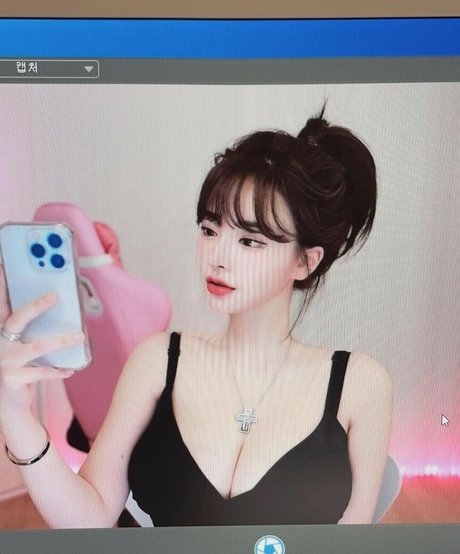 Cher__e star nude photos