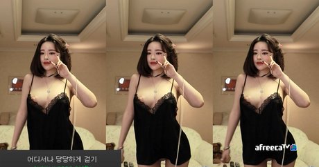 Cher__e sexy pornstar image