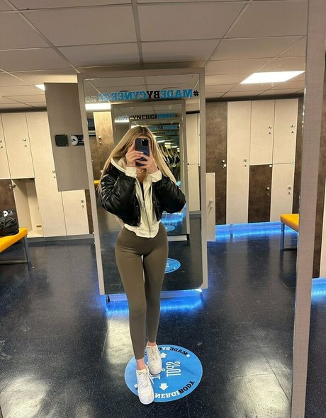 gwendolynceline top model photos