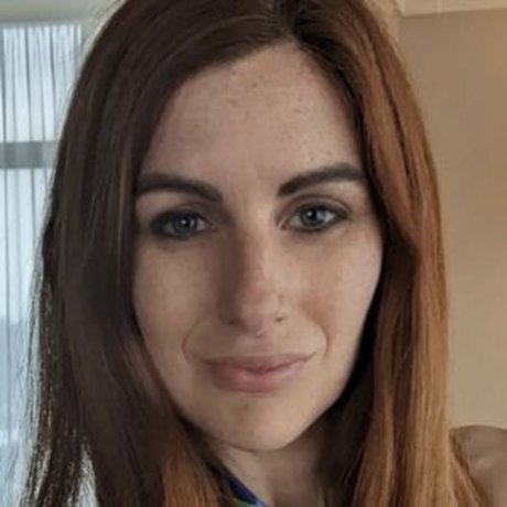 Shelley Louise star exclusive pic