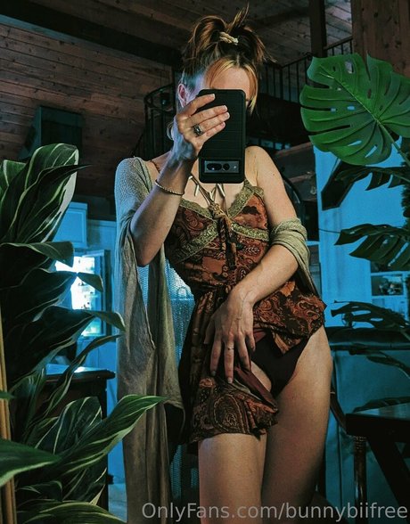 bunnybiifree star sex pics