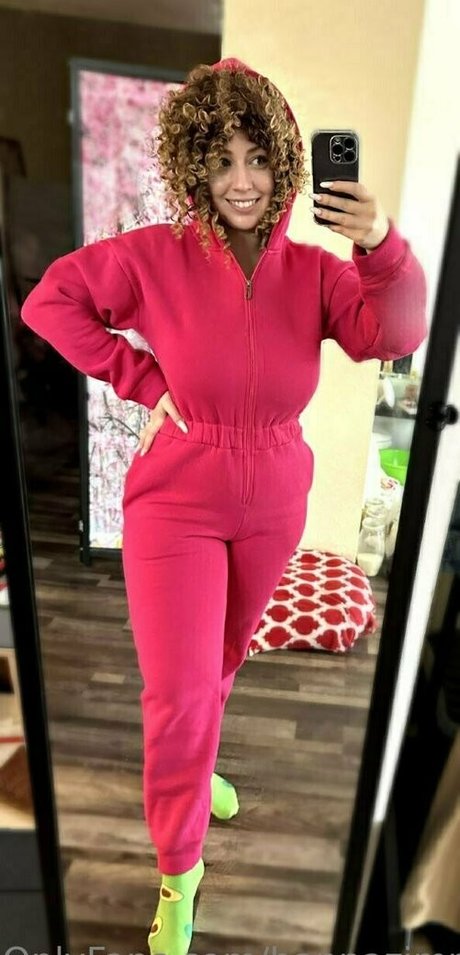 hannazimmerr naked pornstar image