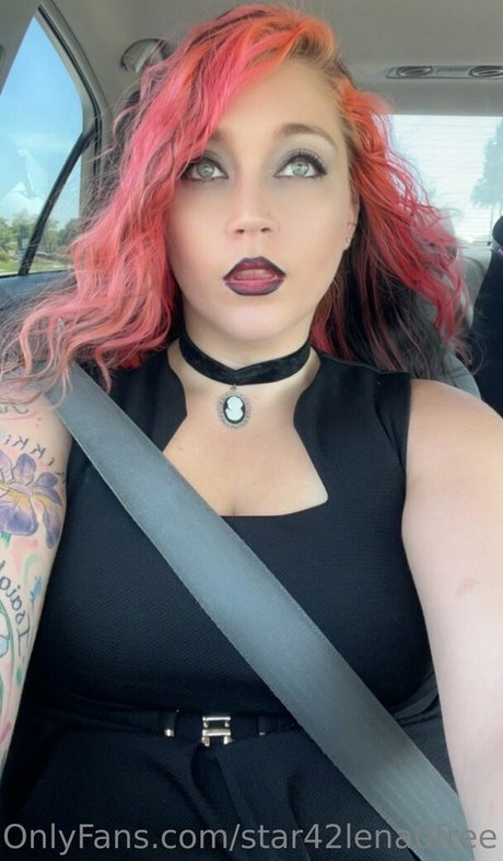 star42lena0free pretty model photo