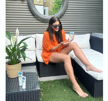 Imogen Thomas perfect model archive