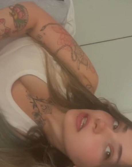 ravid azar nice model pic