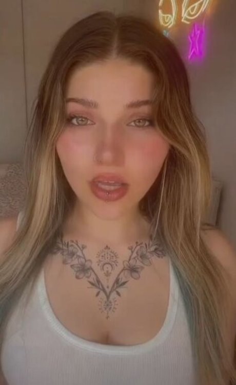 ravid azar model adult photos