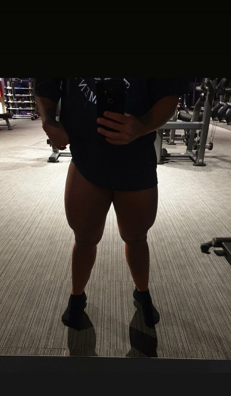 sexy mom onlyfans free naked photo