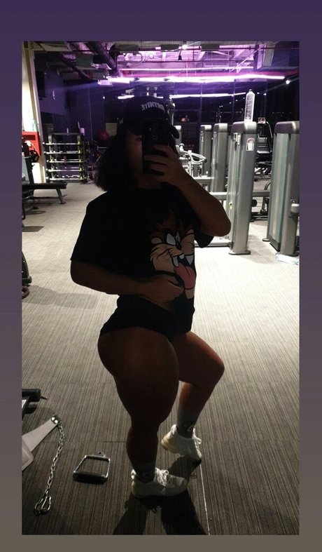 quadsqueeen naked star photo