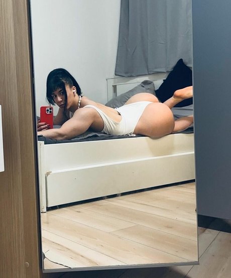 courtney01 star nudes gallery