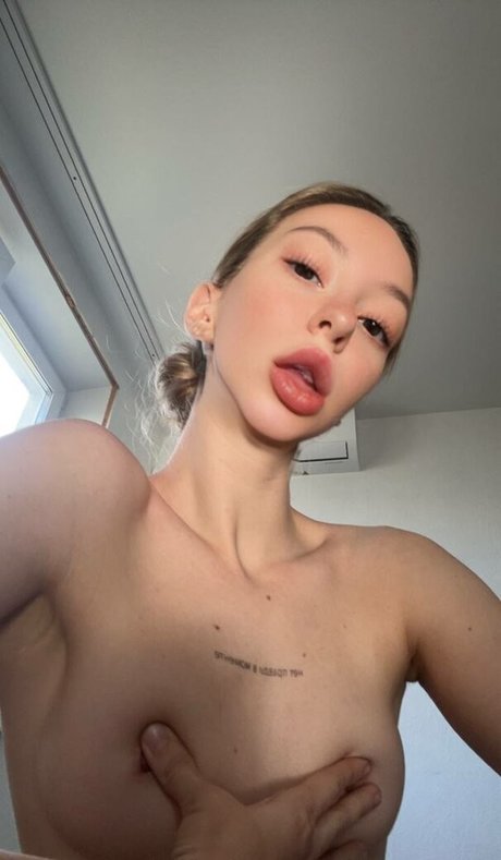 Holy Harlot nude star photo