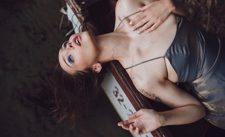 Kamochi ASMR art actress photos