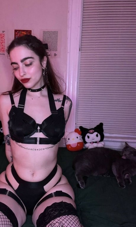 artbitch666 art pornstar image