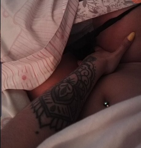 Xanelle model free picture