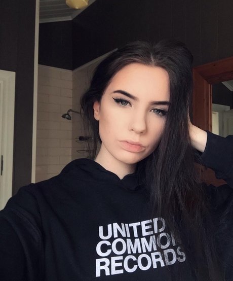 sleppyy model xxx pictures