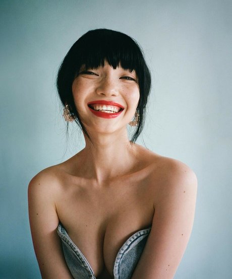 Aya Shalkar sex model pic