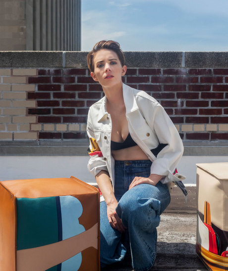 Maya Hawke star adult galleries