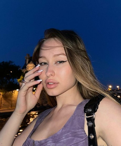 bellllaatop pornstar nudes photos