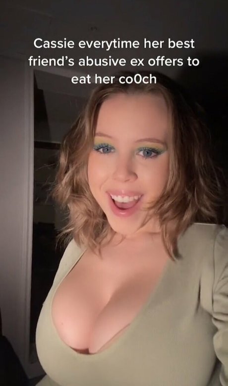 Emily Kyte beautiful actress photo