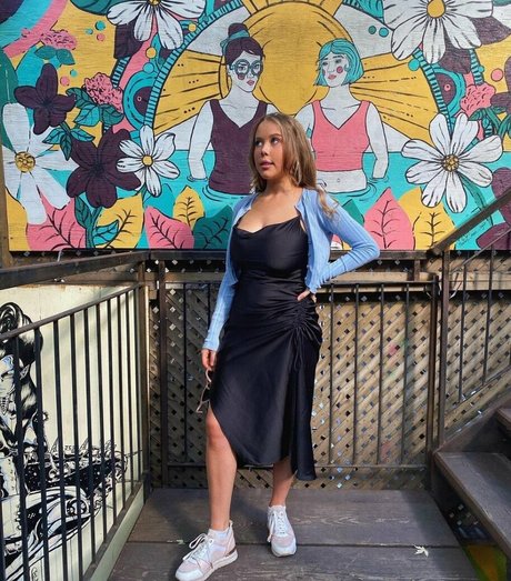 blonde secretary onlyfans porno photo