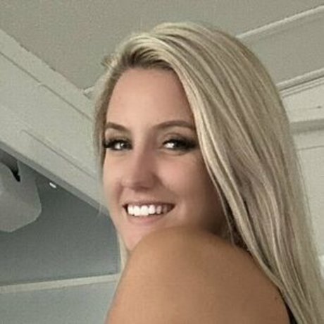 KhloeeSmithhh sex model image