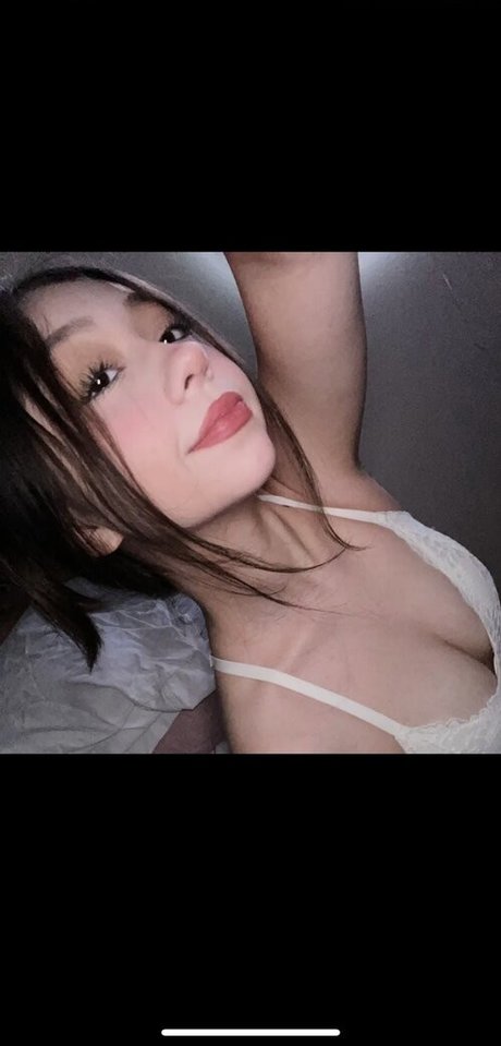 Summerfausey xxx model photo