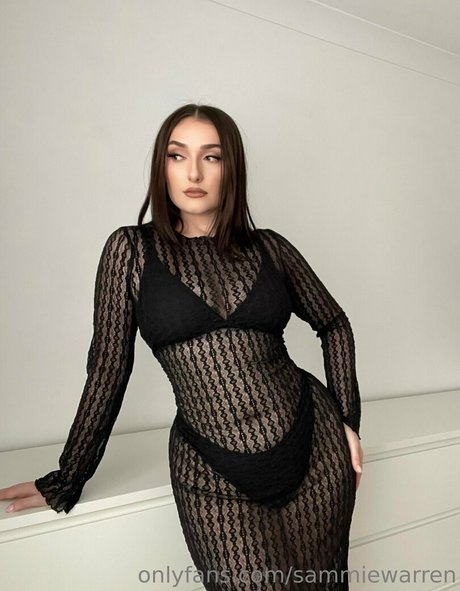 sammiewarren model top photo