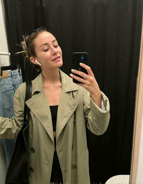 veryniceice art model galleries