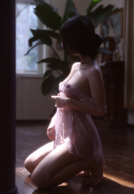 Taoliangazhai nude actress images