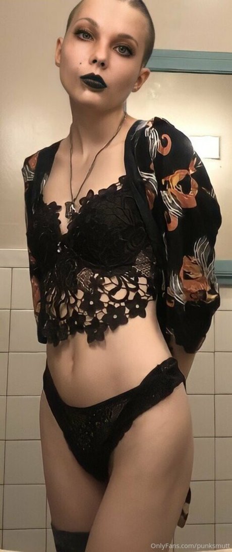 cameltoe onlyfans pornographic images