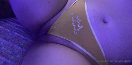 moaningbrat high quality model galleries