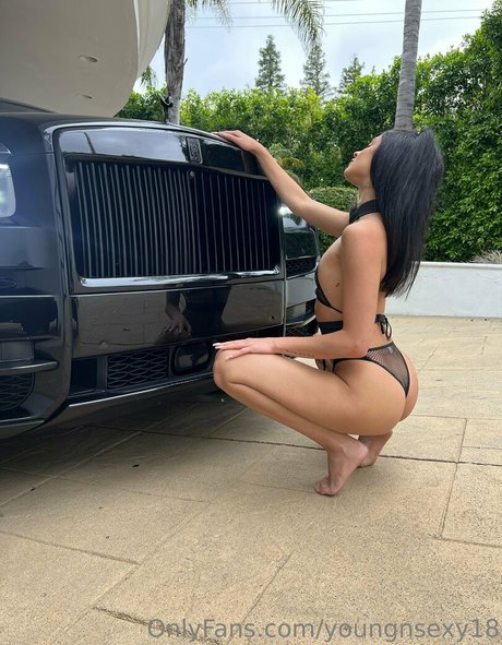youngnsexy18 xxx model pic