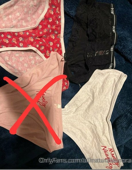 busty redhead teen onlyfans hot sexy pics