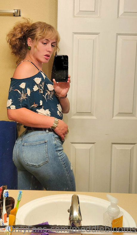 hooters onlyfans art naked pic