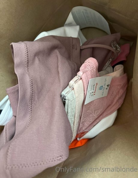 smalblonde high quality actress pics