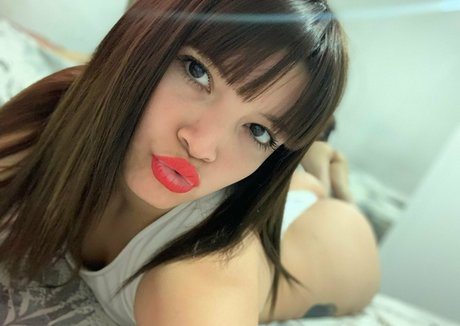 yourbabbyy nudes actress gallery